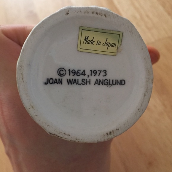 Joan Walsh Anglund collectible vintage figurine! - Picture 3 of 3
